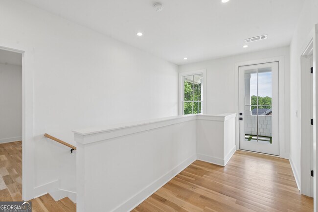 Building Photo - 1150 Blair Ln