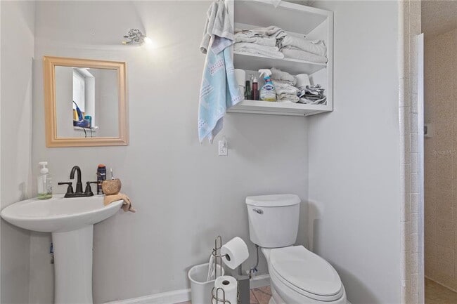 Building Photo - 4020 Palm Dr