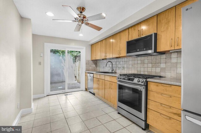 Primary Photo - 560 N Judson St