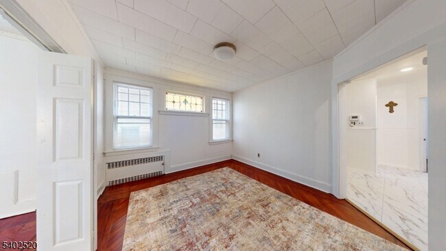 Building Photo - 225 Ward Pl