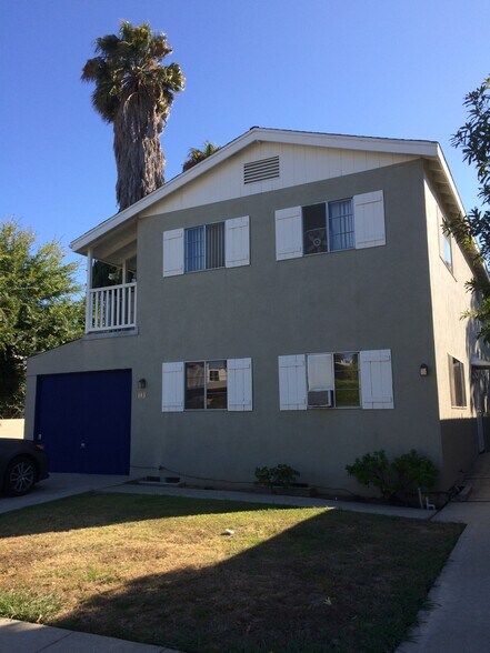 Front View, Unit 1 is street level - 1436 Harvard St