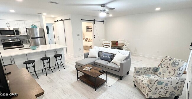 Building Photo - 7813 N Lagoon Dr