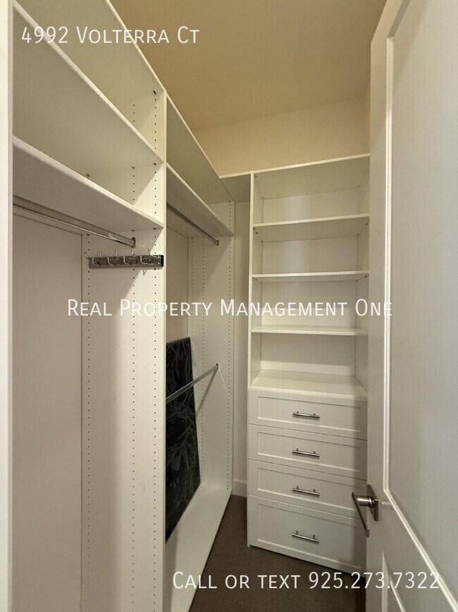 Building Photo - 4992 Volterra Ct