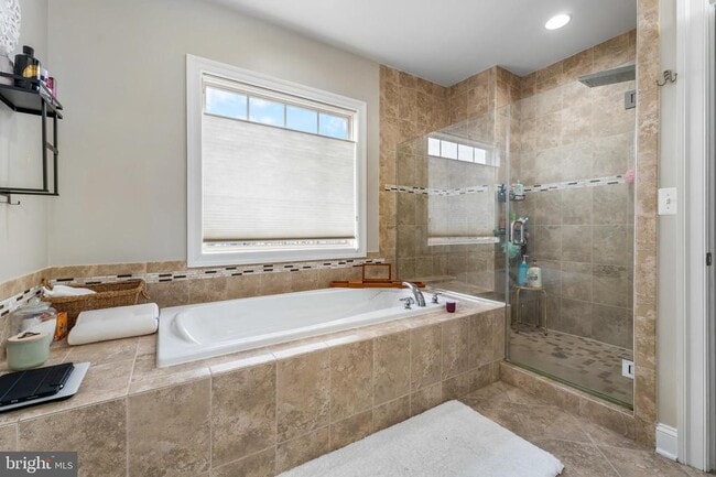 Building Photo - 726 River Mist Dr