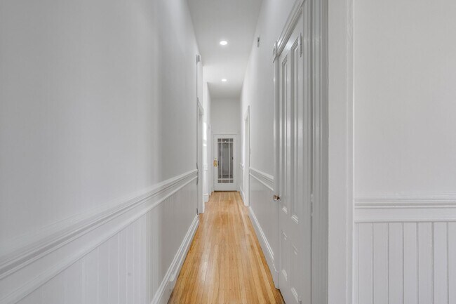 Building Photo - Remodeled pet friendly, top floor 2BR with in-unit laundry