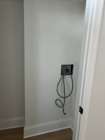 Building Photo - 2823 N 28th St