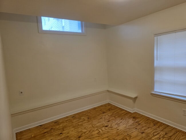 Building Photo - 167 S Hanover St