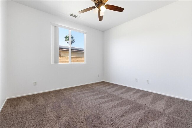 Building Photo - 4 Bed / 2.5 Bath Home at Talavera!