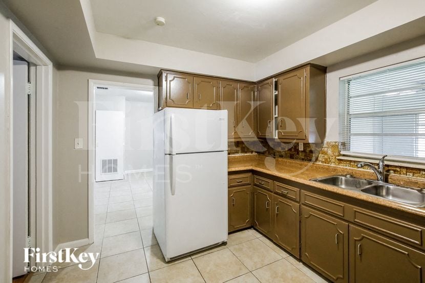 Building Photo - 1710 NW 109th St