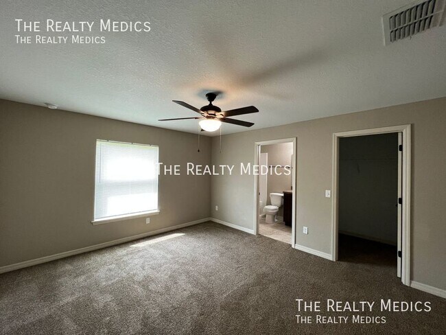 Building Photo - 481 Marion Oaks Blvd