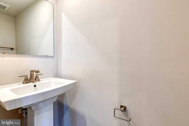 Building Photo - Live in the highly coveted community of Pa...