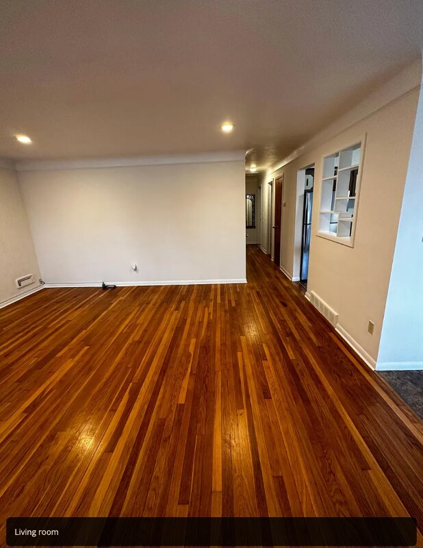 Building Photo - 5535 W 54th St