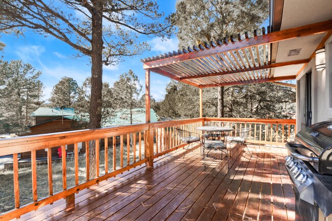 Building Photo - 103 Racquet Pl