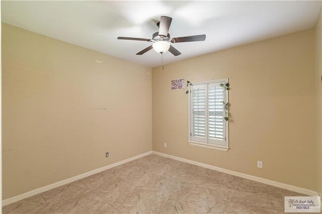 Building Photo - 2014 Thacker Ln