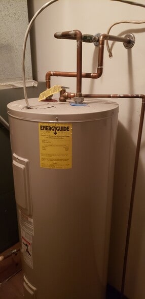 Building Photo - 704 S 3rd St