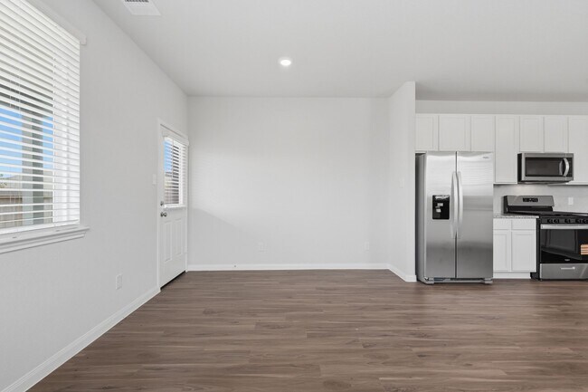 Building Photo - 2405 Bray Head Dr
