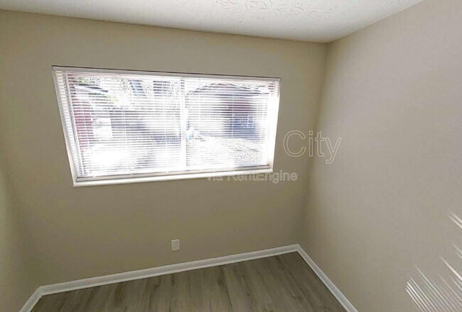 Building Photo - 1214 Santiago Dr