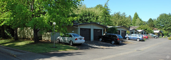 Building Photo - Cedar & Oaks