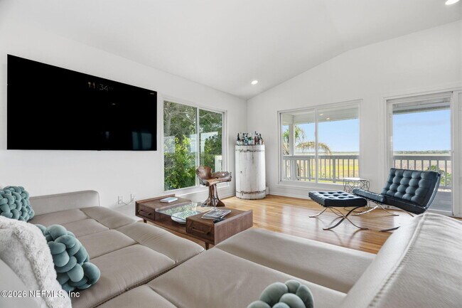 Building Photo - 149 Beachside Dr