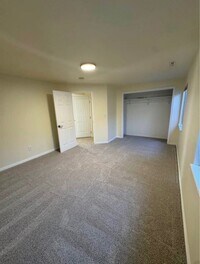 Building Photo - Beautiful Basement Apartment in Saratoga Springs - Available July!