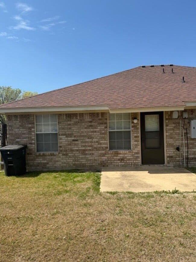 Building Photo - 3606 Littleleaf Dr