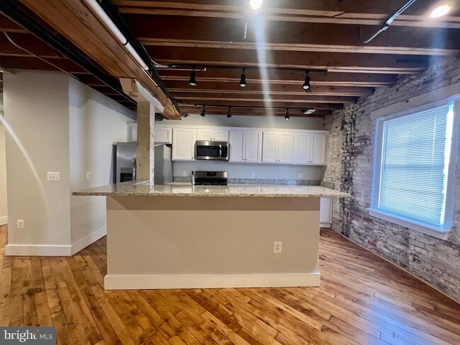 Primary Photo - 401 Princess Anne St