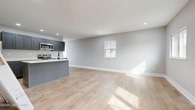 Building Photo - 116 Bauer Ave