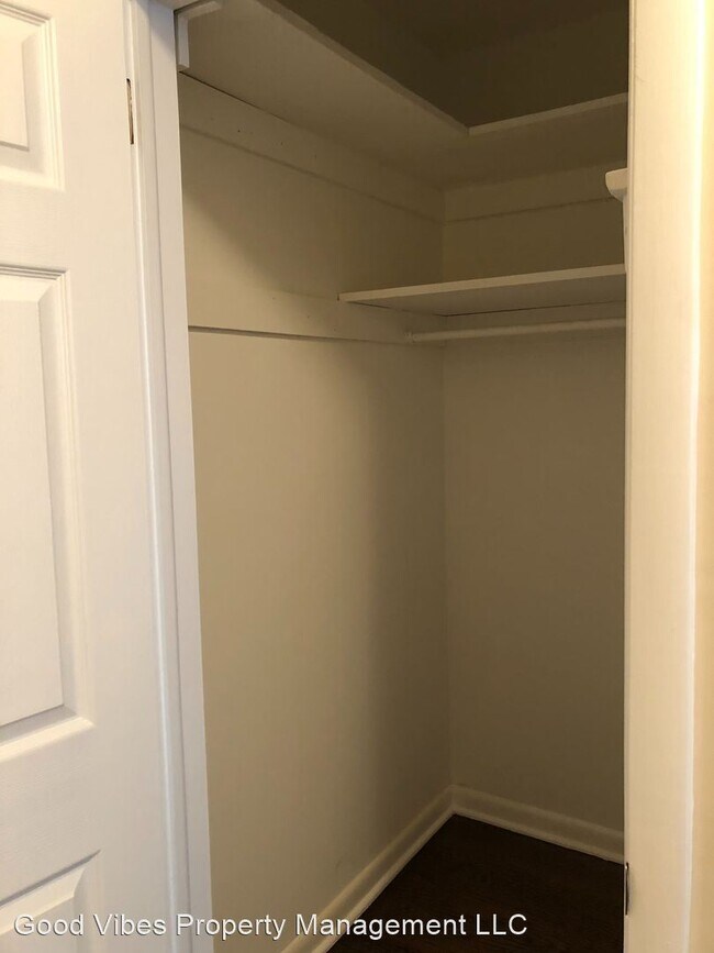 Building Photo - 2 br, 1 bath House - 166 Linden Ave