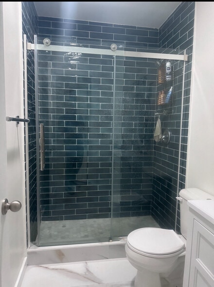 Building Photo - 473 12th Ave S