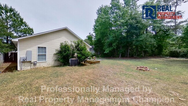 Building Photo - 627 Tabor Ln