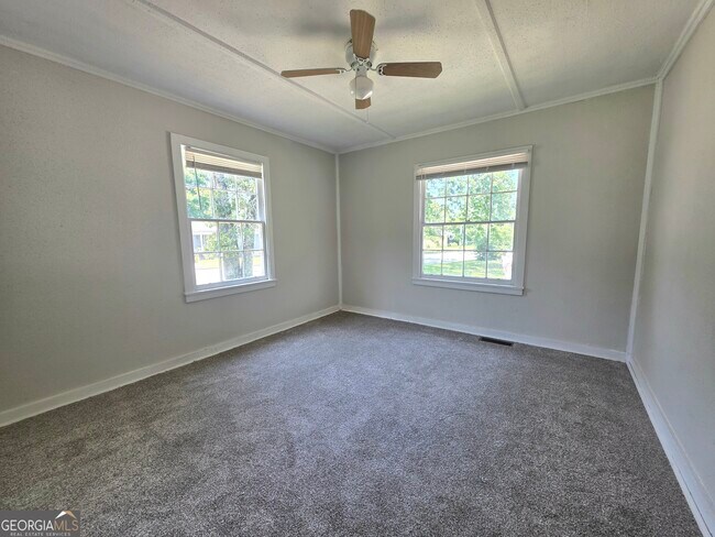 Building Photo - 3588 Morgan Dr