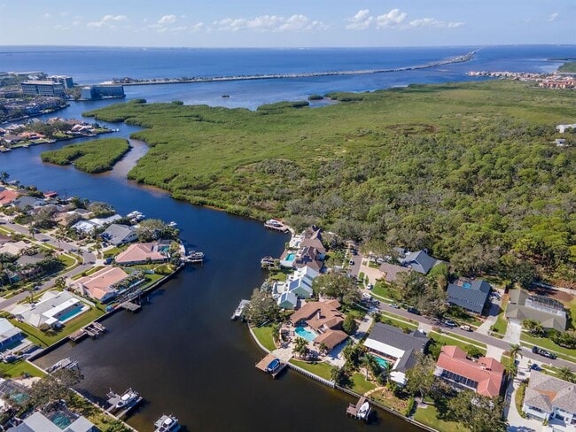 Building Photo - 4202 Deepwater Ln