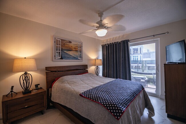 Building Photo - 68 Yacht Club Dr
