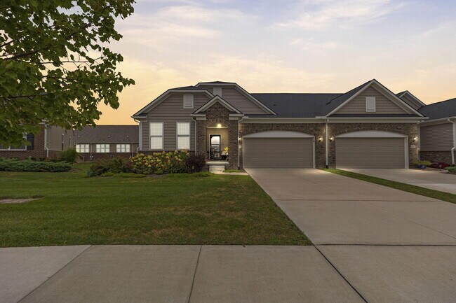 Building Photo - 402 Henstride Ct