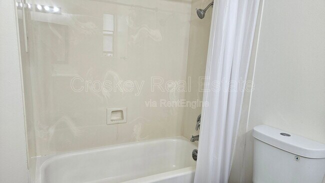 Building Photo - 1349 Tree Garden Pl