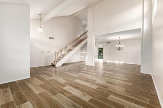 Building Photo - 14831 N 42nd Way