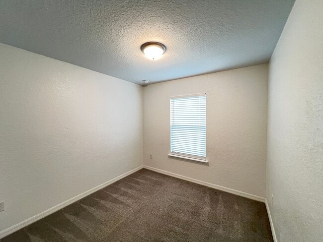 Building Photo - STUNNING 3 BD/2BA Home in Ocala!!!