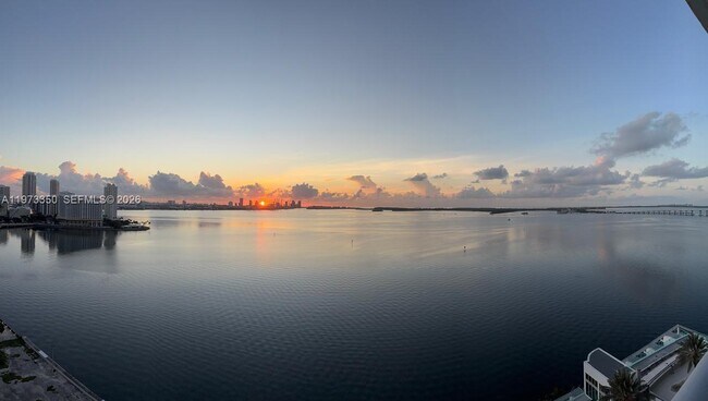 Building Photo - 1331 Brickell Bay Dr