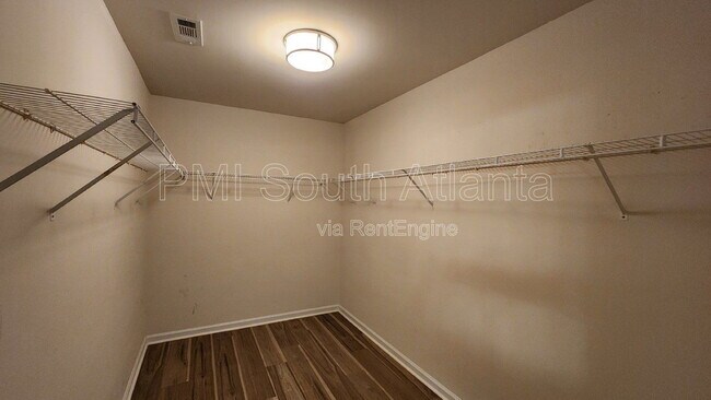 Building Photo - 122 Brenleigh Park Dr