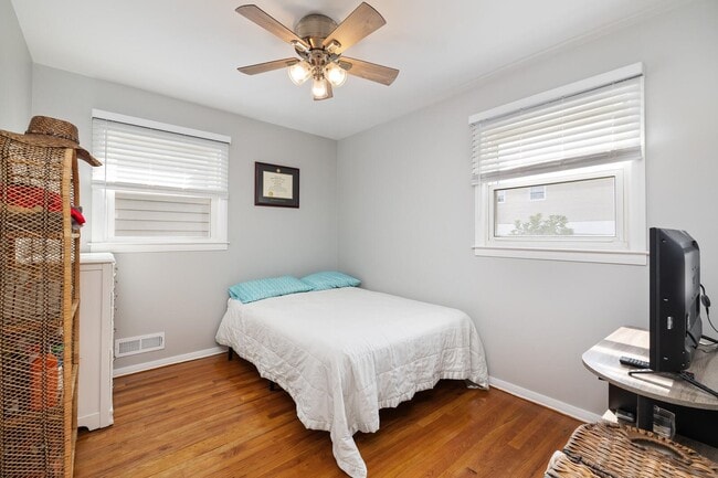Building Photo - 47 Blondel Dr