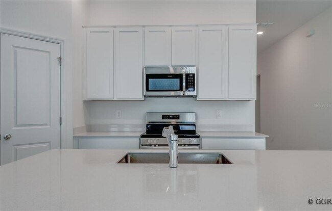 Building Photo - 4986 Worchester Dr