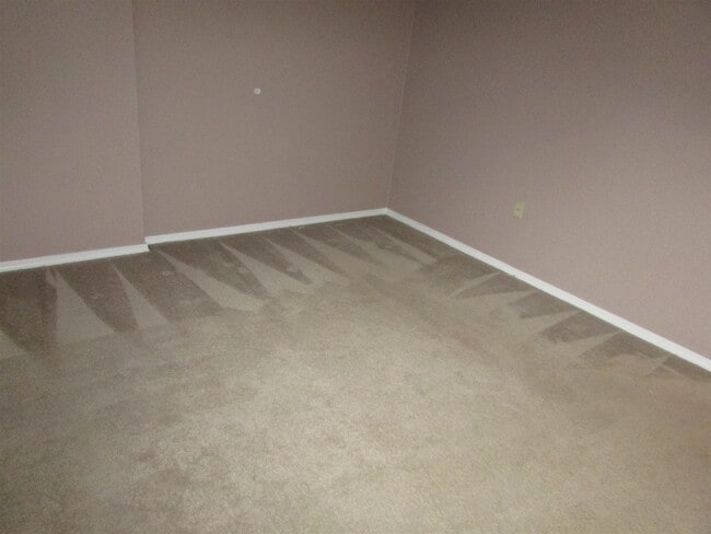 Building Photo - 114 Capitol Hill Dr