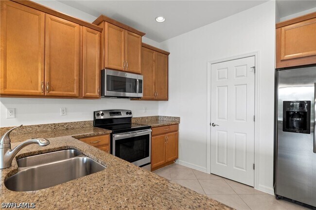 Building Photo - 10818 Alvara Way