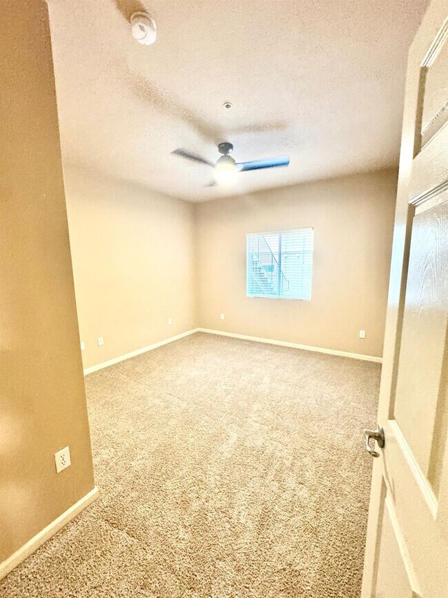 Building Photo - 501 Gibson Dr