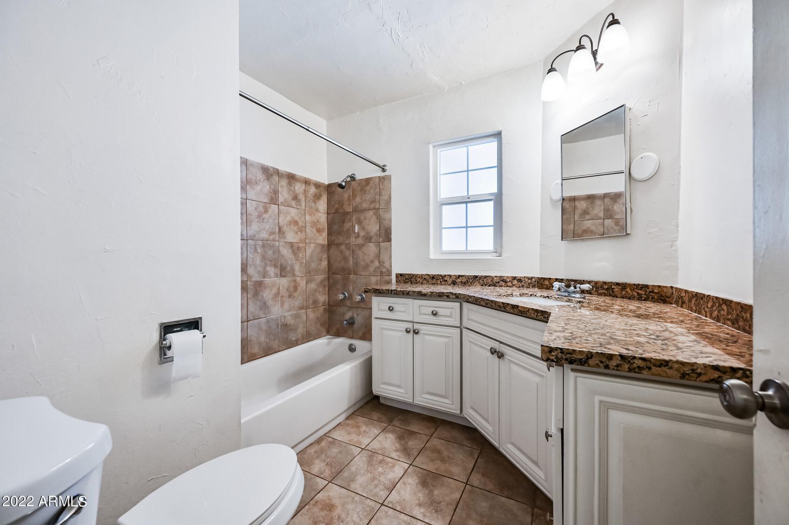 UPGRADED BATHROOM - GRANITE - 340 E Virginia Cir