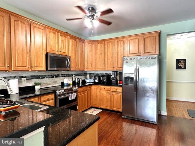 Building Photo - 25593 Creek Run Terrace