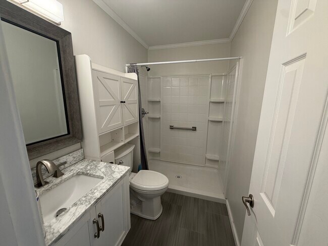 Building Photo - 2 Windwood Dr