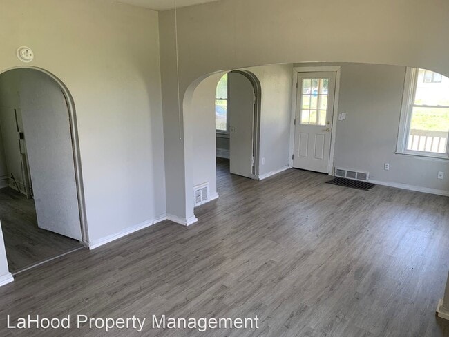 Building Photo - 3 br, 2 bath House - 2802 W Seibold st