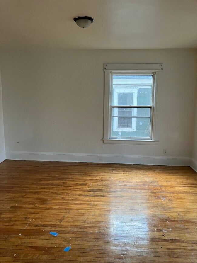 Building Photo - 126 E Matson Ave
