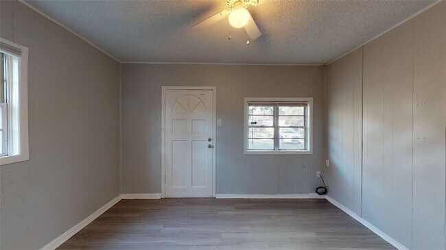 Building Photo - 4000 Margaret St